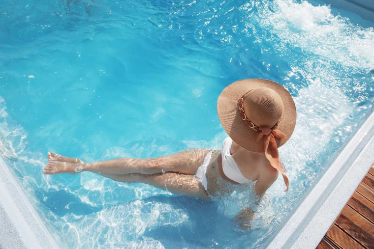 Piscine à coque, Angoulême, Azur Piscine & Spa